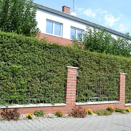 منزل للإقامة Prague & Nature In One